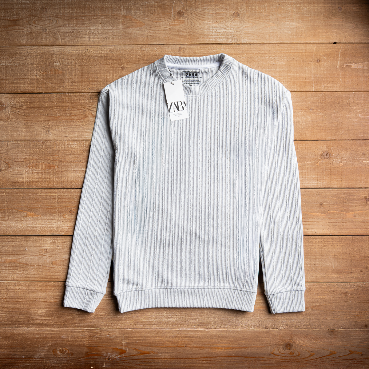 سويت شيرت رجالي مضلع قطن – ستايل عصري وراحة يومية