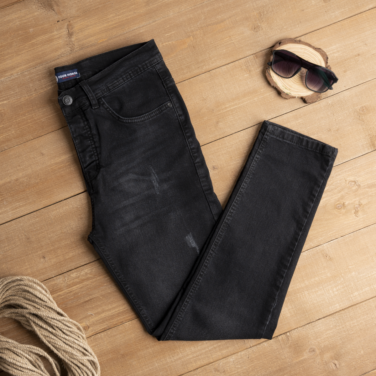 بنطلون جينز رجالي مخربش | ستايل عصري وتلبيس مريح