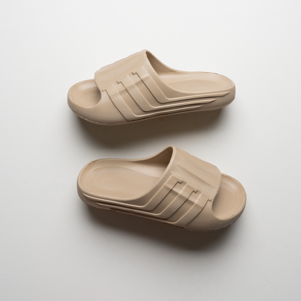 سليبر EVA طبي خفيف – راحة عملية بتصميم عصري للاستخدام اليومي