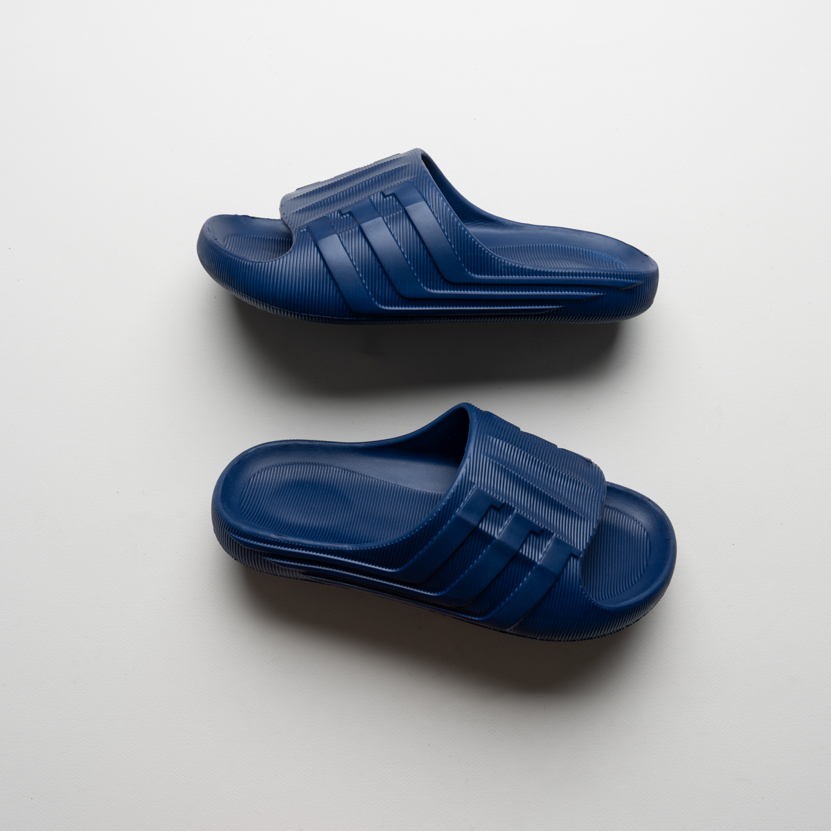 سليبر EVA طبي خفيف – راحة عملية بتصميم عصري للاستخدام اليومي