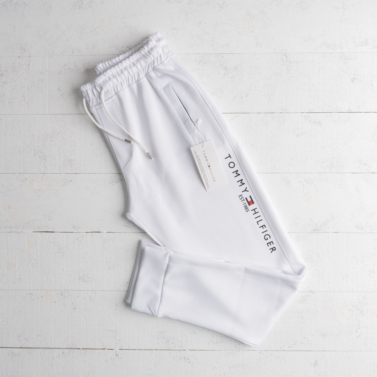 بنطلون Tommy | خامة غطس مستورد بتفاصيل محسوبة