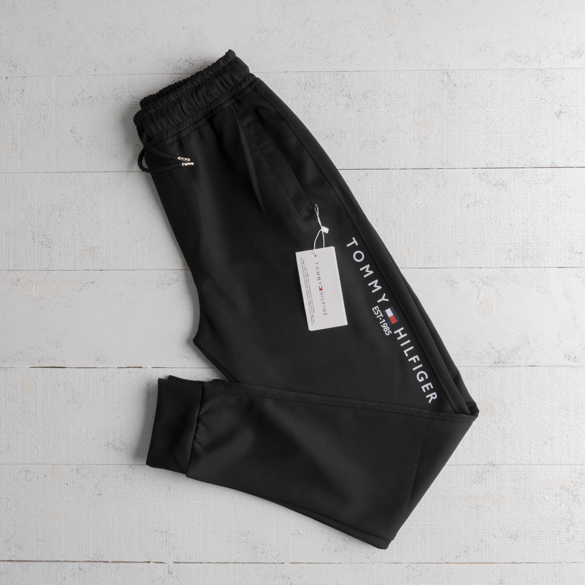 بنطلون Tommy | خامة غطس مستورد بتفاصيل محسوبة